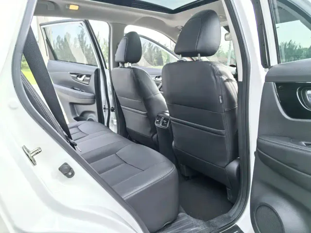 Nissan X-Trail — Фото автомобиля 14