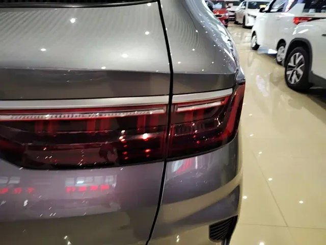 BYD Song PLUS — Фото автомобиля 7