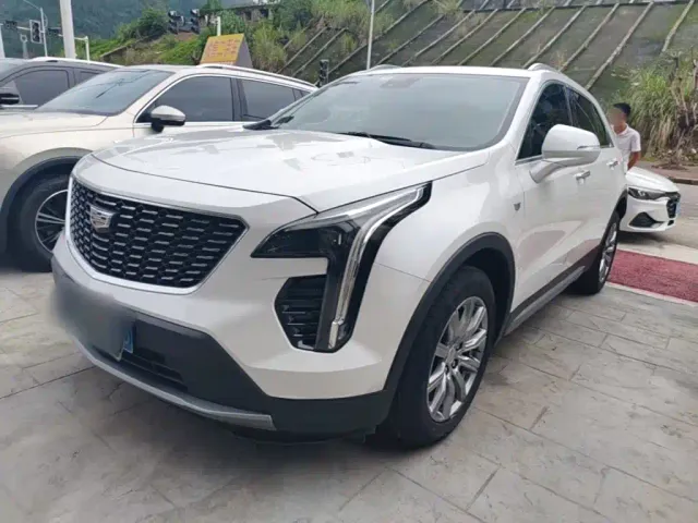 Фотография автомобиля — Cadillac XT4
