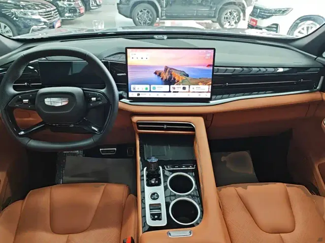 Geely Boyue — Фото автомобиля 9