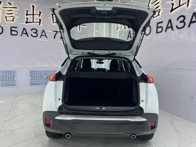 Peugeot 2008 — Фото автомобиля 17