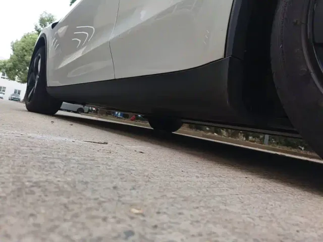 Tesla Model Y — Фото автомобиля 21