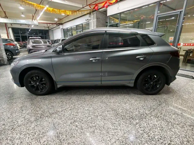 BYD e2 — Фото автомобиля 13