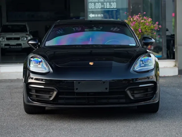 Porsche Panamera — Фото автомобиля 2