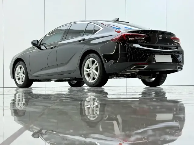 Buick Regal — Фото автомобиля 14