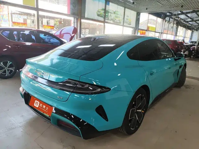 Xiaomi SU7 — Фото автомобиля 3
