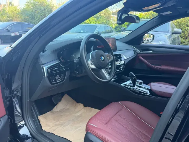 BMW 5 Series — Фото автомобиля 5
