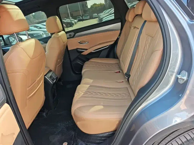 BYD Song L DM-i — Фото автомобиля 16