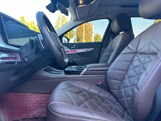 BMW 7 Series — Фото автомобиля 8