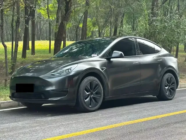 Фотография автомобиля — Tesla Model Y
