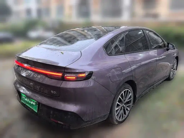 Leapmotor B01 — Фото автомобиля 6
