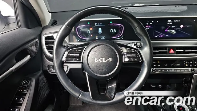 Kia Seltos Новый Seltos Бензин 2.0 2WD — Фото автомобиля 11