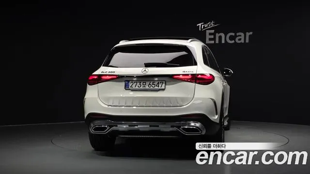 Фотография автомобиля — Mercedes-Benz GLC-Class