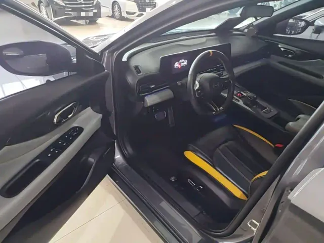 GAC Trumpchi Emkoo — Фото автомобиля 15