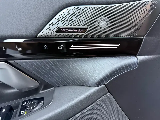 BMW 5 Series — Фото автомобиля 5