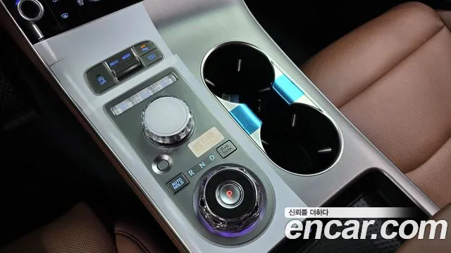 Genesis GV70 2.5T Бензин 2WD — Фото автомобиля 9