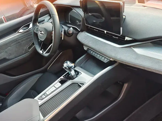Geely Xingrui — Фото автомобиля 4