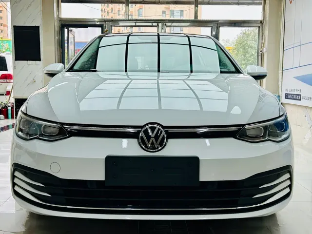 Volkswagen Golf — Фото автомобиля 2
