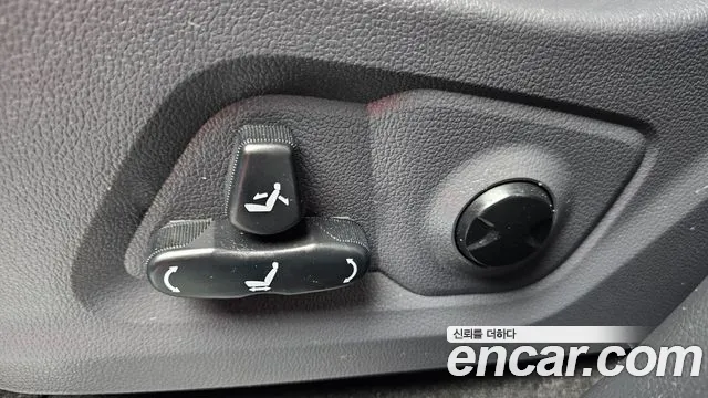 KG_Mobility_Ssangyong Rexton Новый Rexton Sport Khan Дизель 2.2 4WD — Фото автомобиля 14
