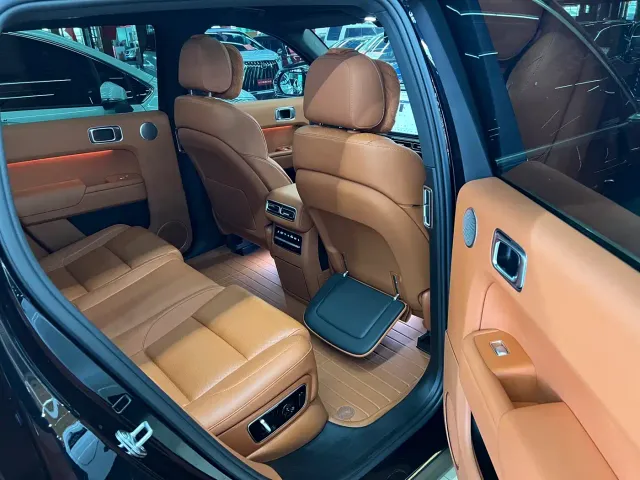 Li Auto L7 — Фото автомобиля 15