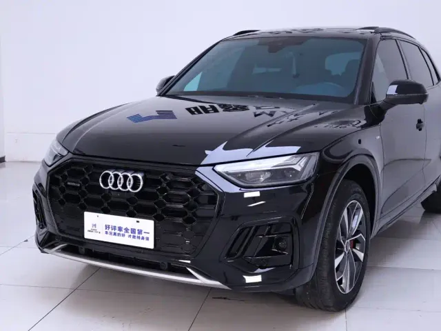 Audi Q5L — Фото автомобиля 3