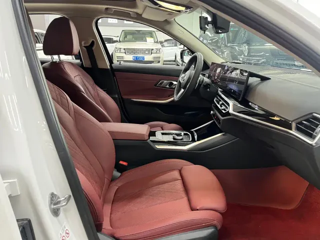 BMW 3 Series — Фото автомобиля 9