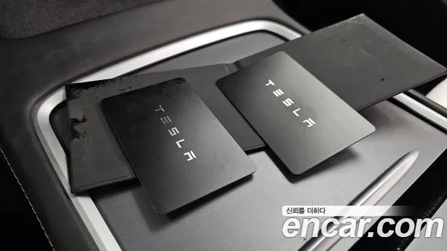 Tesla Model Y — Фото автомобиля 28