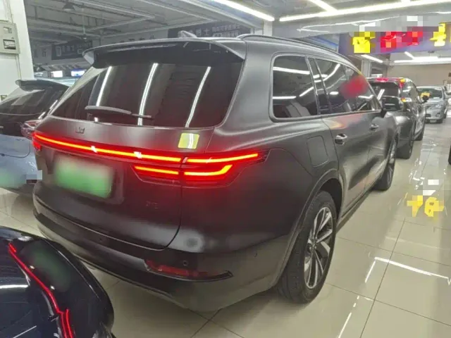Li Auto ONE — Фото автомобиля 6