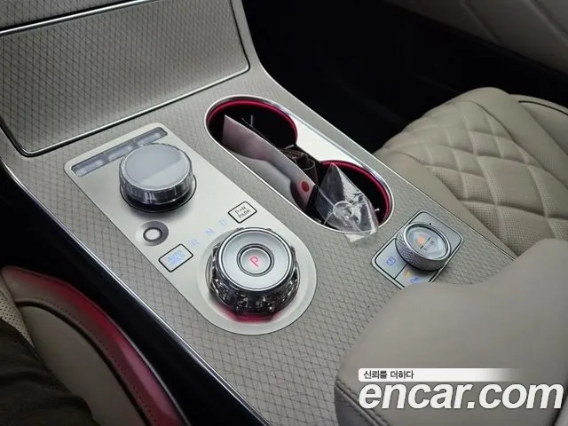 Genesis GV80 — Фото автомобиля 8