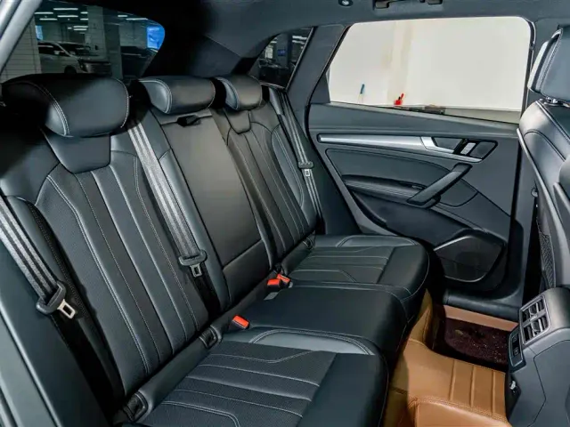 Audi Q5L — Фото автомобиля 23