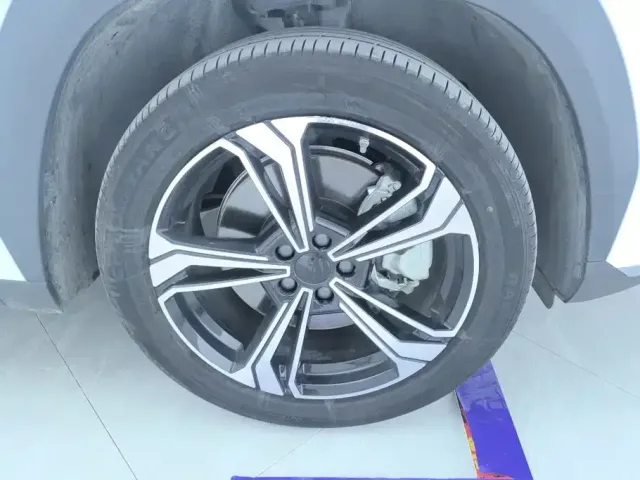 Geely Galaxy Galaxy L7 2024 1.5T 115km PLUS Soaring Dragon Edition — Фото автомобиля 6