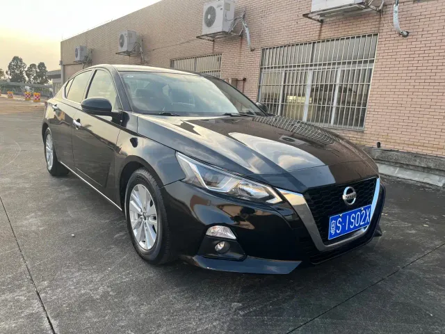 Nissan Teana — Фото автомобиля 3
