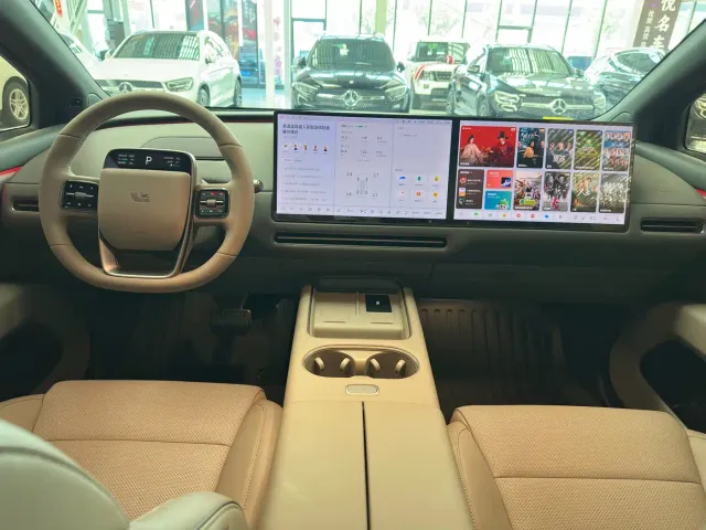 Li Auto i6 — Фото автомобиля 11