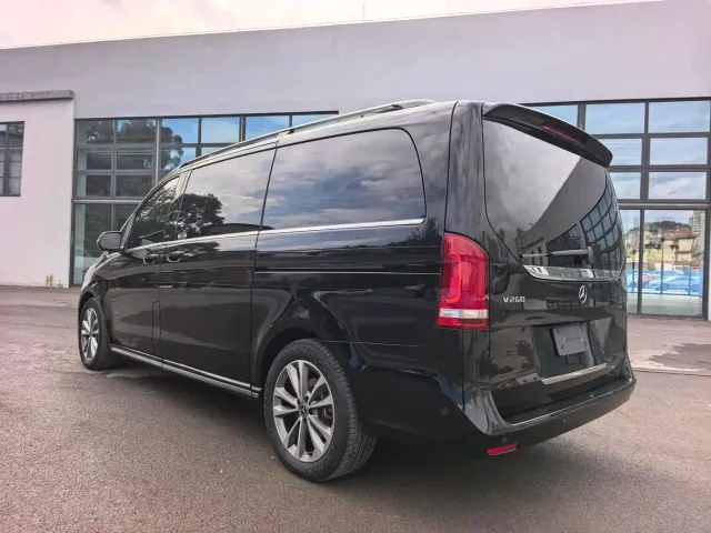 Mercedes-Benz V-Class — Фото автомобиля 4