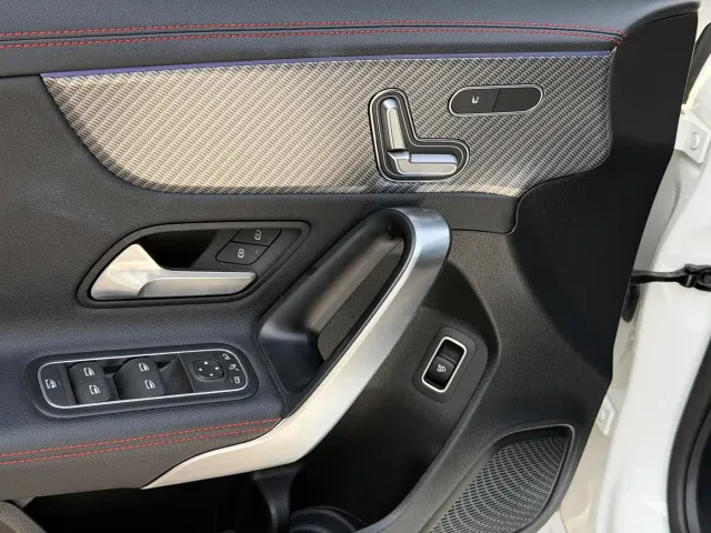 Mercedes-Benz A-Class — Фото автомобиля 11