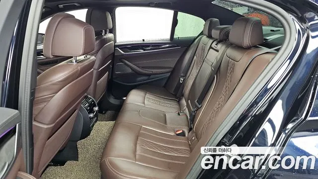 BMW 5-Series — Фото автомобиля 26