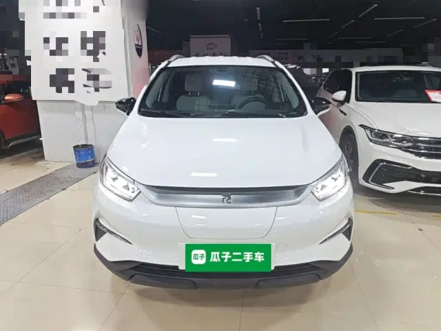 BYD Yuan Pro — Фото автомобиля 2