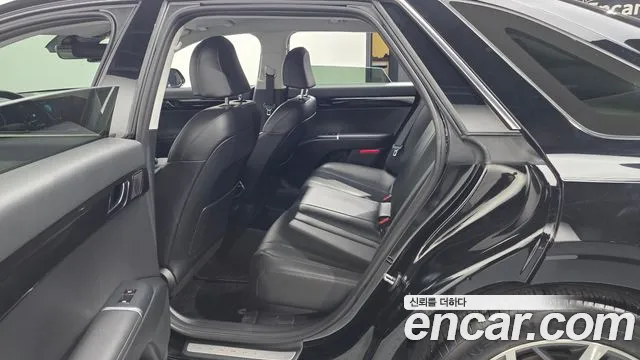 Hyundai Grandeur GN7 — Фото автомобиля 17