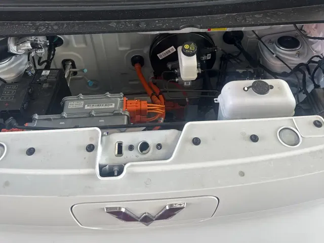 Wuling Zhiguang NEV — Фото автомобиля 13