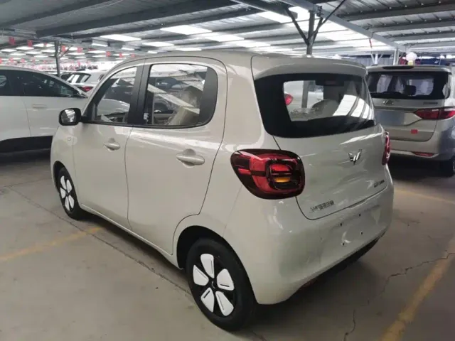 Wuling Hongguang Mini EV — Фото автомобиля 4