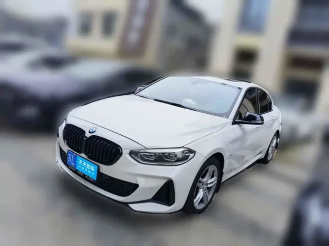 Фотография автомобиля — BMW 1 Series