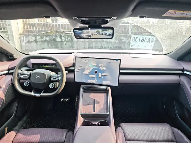 Xpeng P7 — Фото автомобиля 7