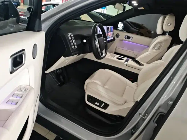 Li Auto L7 — Фото автомобиля 15