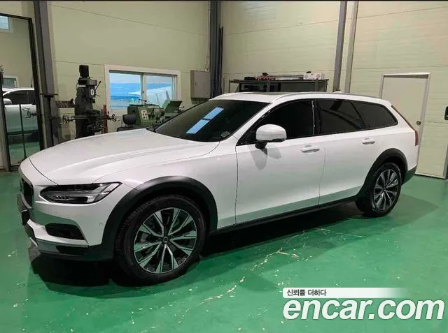 Фотография автомобиля — Volvo V90