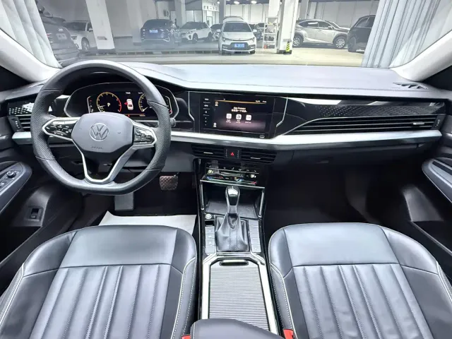 Volkswagen Passat — Фото автомобиля 19