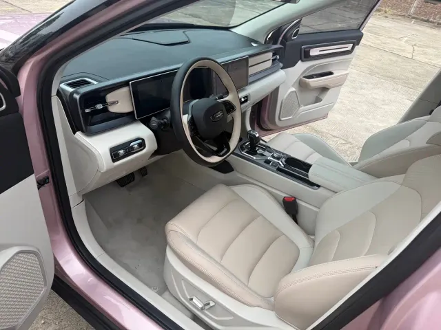 Geely ICON — Фото автомобиля 20