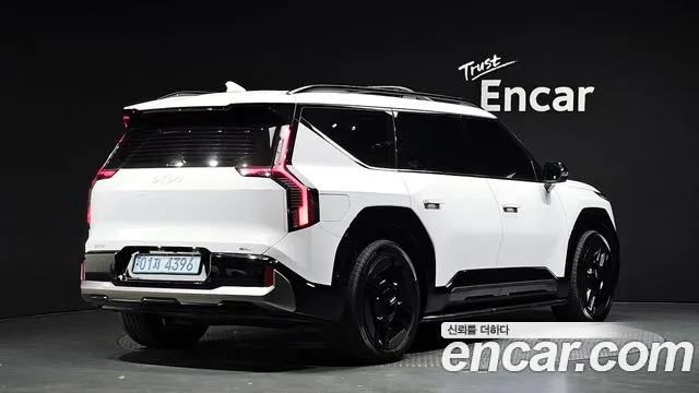 Kia EV9 Long Range 4WD — Фото автомобиля 2