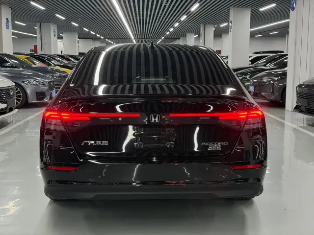Honda Accord — Фото автомобиля 6