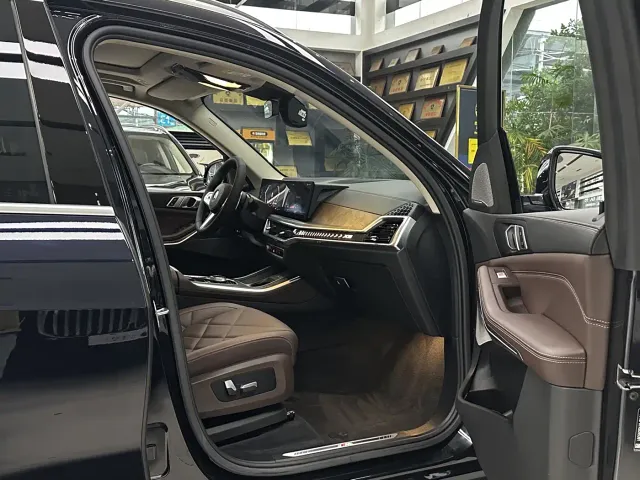 BMW X5 — Фото автомобиля 9