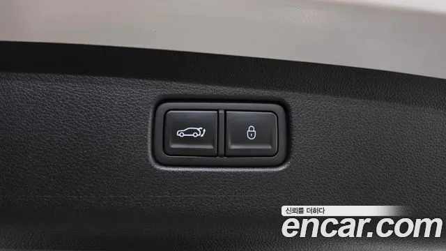 Genesis GV70 — Фото автомобиля 23